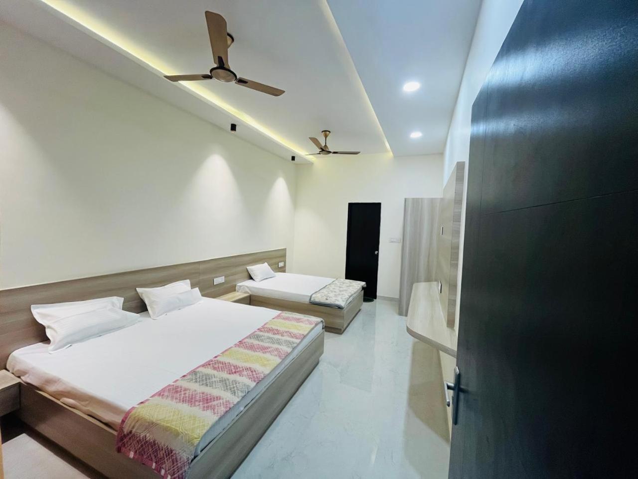 Log Inn Banaras Varanasi Esterno foto