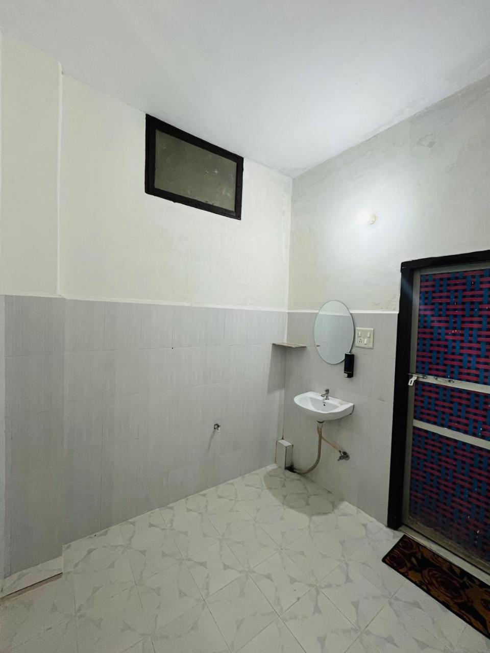 Log Inn Banaras Varanasi Esterno foto